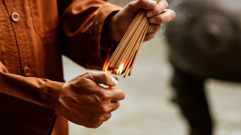 ไหว้เจ้าที่ไม่มีศาลใช้ธูปกี่ดอก