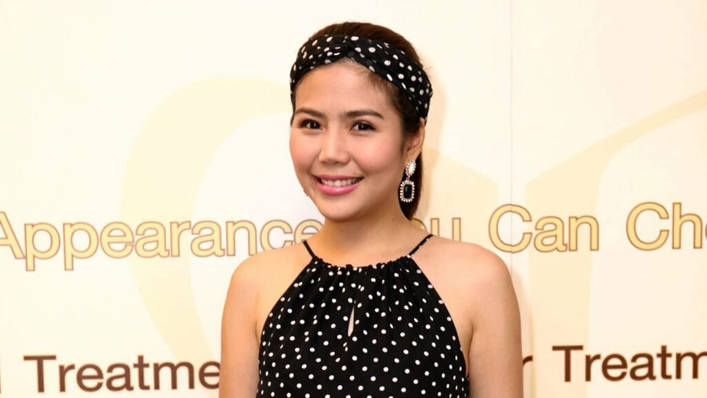 ชลรัศมี งาทวีสุข