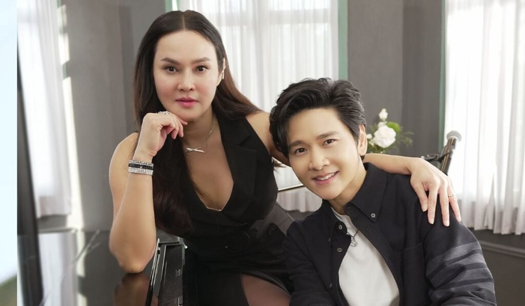 เนื้อเพลงโดย ใหม่ เจริญปุระ ดอกไม้กับแจกัน